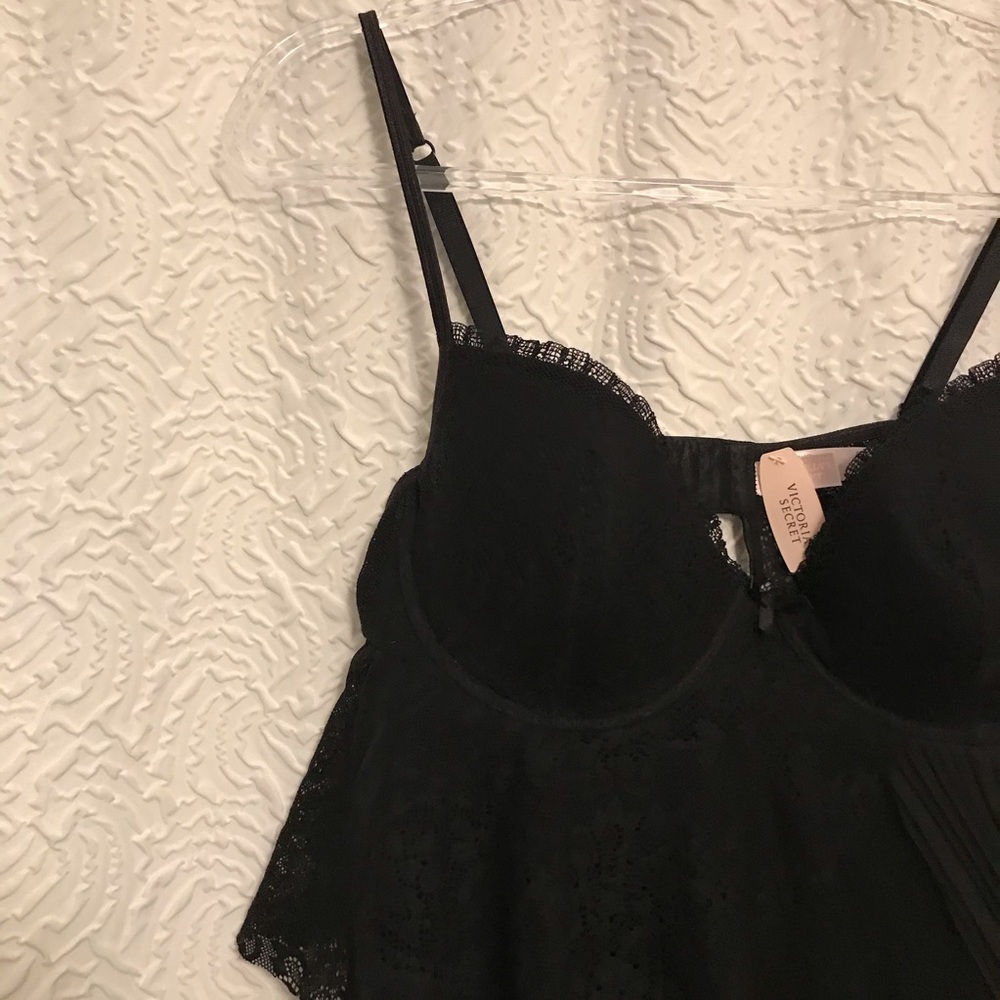 Victoria's Secret Paisley Lace Top (36C) - Picture 2 of 8